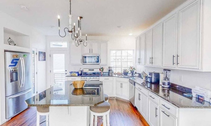 Green Valley Ranch Casa | Cozy house 10 minutes from DIA 5 Minutes from restaurant and Stores.