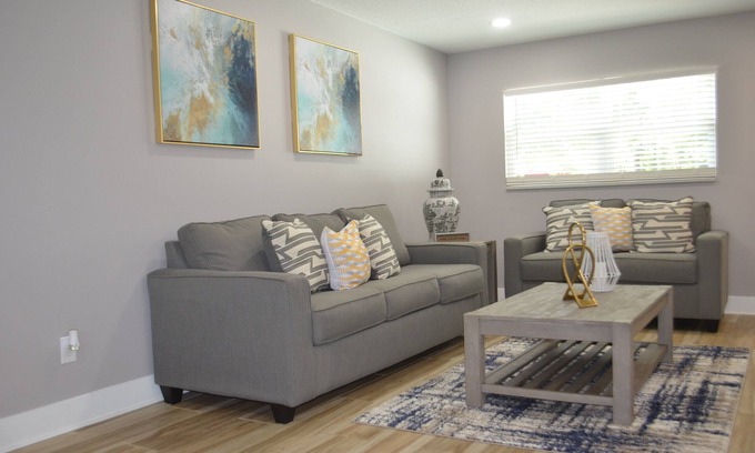 Citrus Park Casa | Cozy House 2Bedroom/2Bath Tampa Bay Home away home centrally located