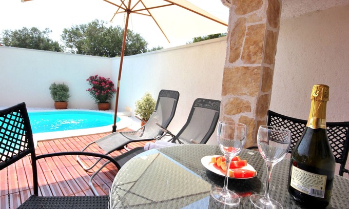Rovinjsko Selo Casa | Acogedora casa para 2, piscina privada, Rovinj 5 minutos, wifi gratuito PC, bicicletas gratis