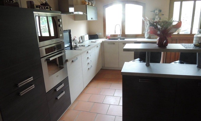 Sambin Casa | ACOGEDORA CASA