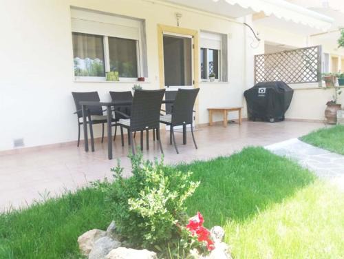 Kallithea Casa | Cozy House in Kallithea with Garden