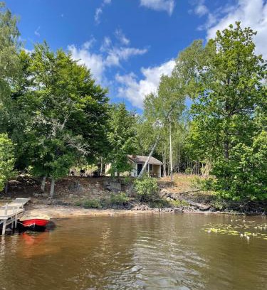 Almhult Municipality Casa | Cozy house in entire private Island Mocklen lake