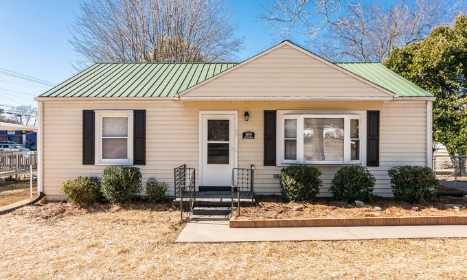 Gallatin Casa | Cozy House in Gallatin City Limits