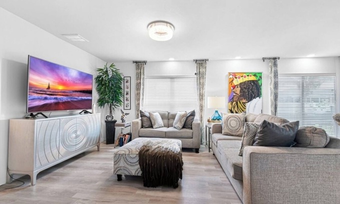 Jacarandas Casa | Cozy house in serene Cape Coral with WiFi, AC