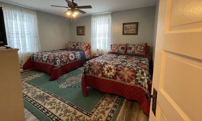 Cairnbrook Casa | Cozy house in the Laurel Highlands. Enjoy a stay in Central City PA!
