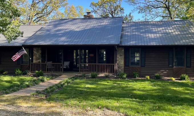 Linn Casa | Cozy house nestled in the country