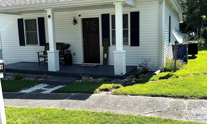 Bedford Casa | Cozy house on a quiet street