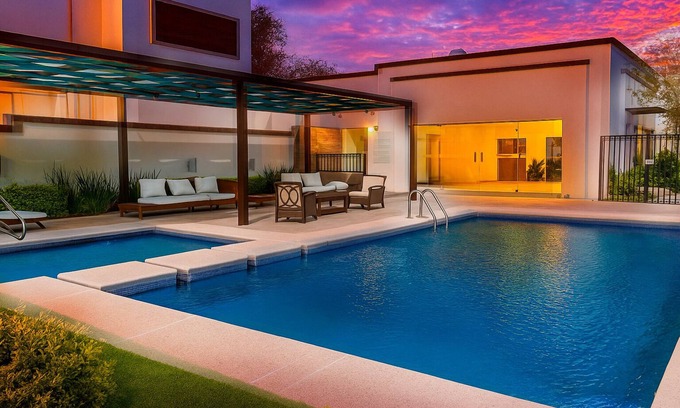 Hermosillo Casa | Acogedora Casa! Zona Segura y Familiar, 5 min. Aeropuerto y Consulado.