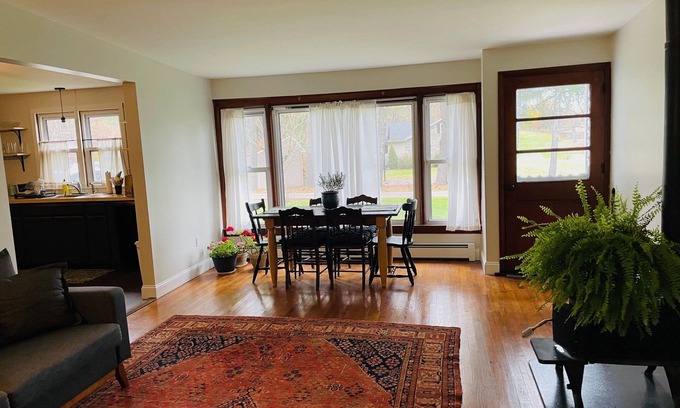 Kerhonkson Casa | Cozy Hudson Valley Retreat - 1950's Ranch Close to Everything
