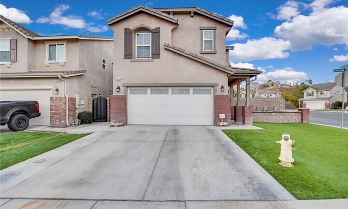 Jurupa Valley Casa | Cozy Jurupa Pool Pad w/ Swimming Pool and Pool Table