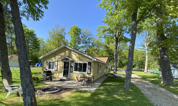 Houghton Lake Casa | Cozy Lake Access house on Houghton Lake