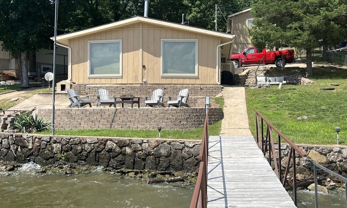 Gravois Mills Casa | Cozy Lake Cabin With Beautiful View!