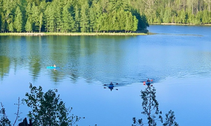 Irons Casa | Cozy, Lake Front Cottage Close To It All! Fishing, Hunting, Hiking & Much More!
