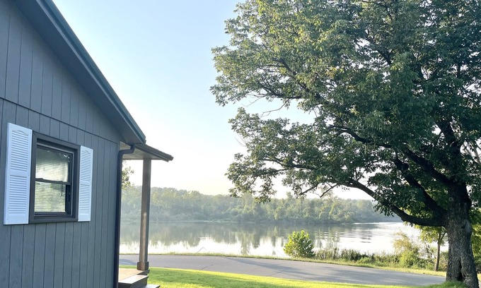 Fredericktown Casa | Cozy lake retreat with king bed — Full Access to Lake! Near many hiking trails