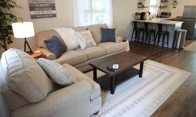 Copake Lake Casa | COZY LAKE & SKI HOME FOR FAMILY OF 5 - BRING YOUR DOG!
