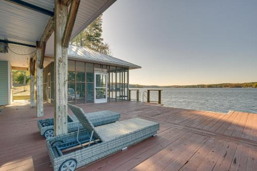 Semora Casa | Cozy Lakefront Cabin in Semora with Large Dock!