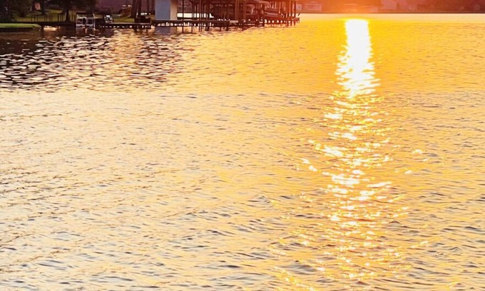 Murchison Casa | Cozy Lakehouse with nice view of the lake near Canton TX!