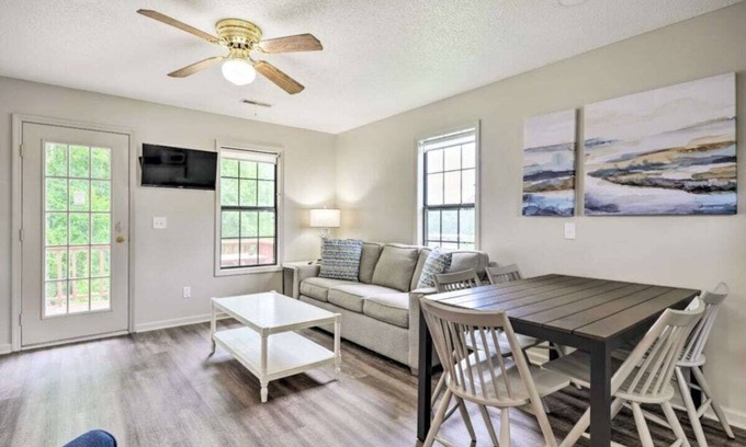 Winchester Cabina | Cozy, lakeside cabin on beautiful Tims Ford Lake