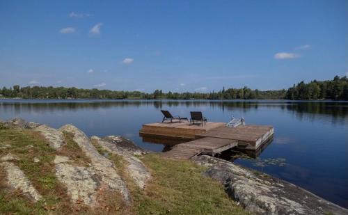 McKellar Cabina | Cozy Lakeside Cottage