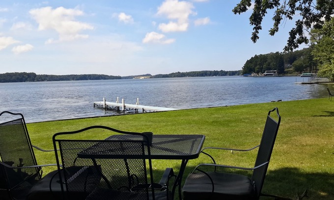 Free Soil Cabaña | Cozy Lakeside Cottage, Costa Norte, Upper Hamlin