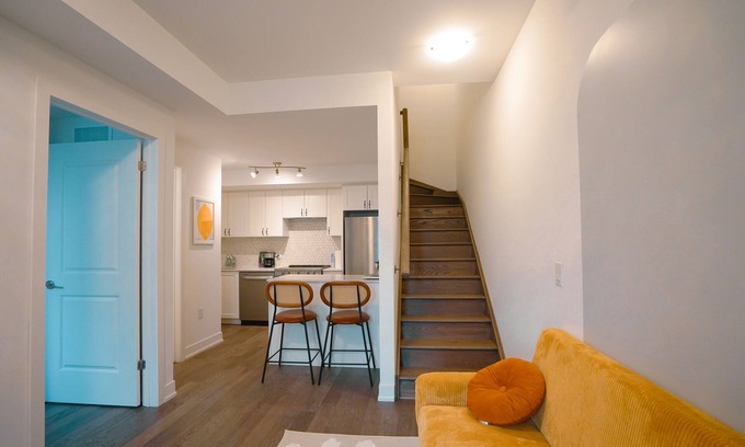 Lakeview Casa | Cozy lakeside living in GTA