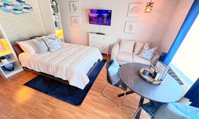 Conway Condominio | Cozy Lakeside Studio Condo + Private Boat Dock