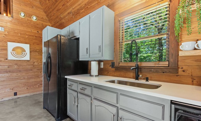 Tuscaloosa Cabina | Cozy Lakeview Retreat in Tuscaloosa - 2 bedrooms