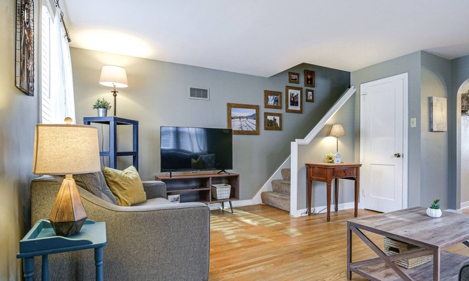 Lancaster Casa | Cozy Lancaster Getaway ~ 8 Mi to The Amish Village