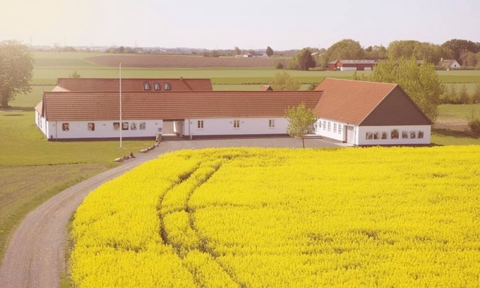 Slagelse Casa | Cozy large villa near beach, Slagelse, Viking castle Trelleborg and more.