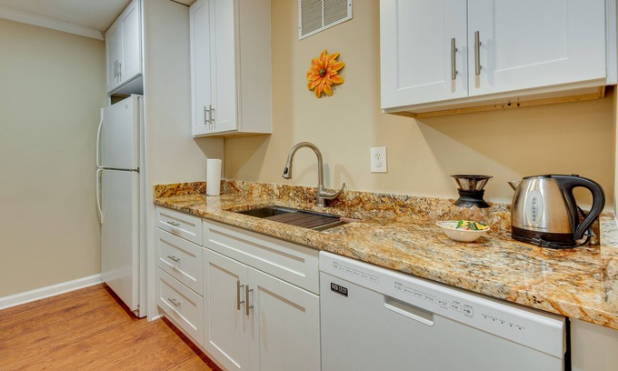 Lawrenceville Apartamento | Cozy Lawrenceville Apt - 6 Mi to Mall of Georgia!