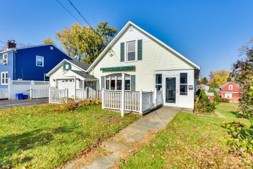 Lewiston Casa | Cozy Lewiston Home Less Than 10 Mi to Niagara Falls!