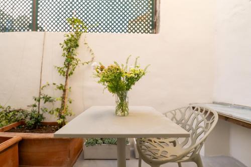 Merces Apartamento | Cozy Lisbon Flat with Terrace