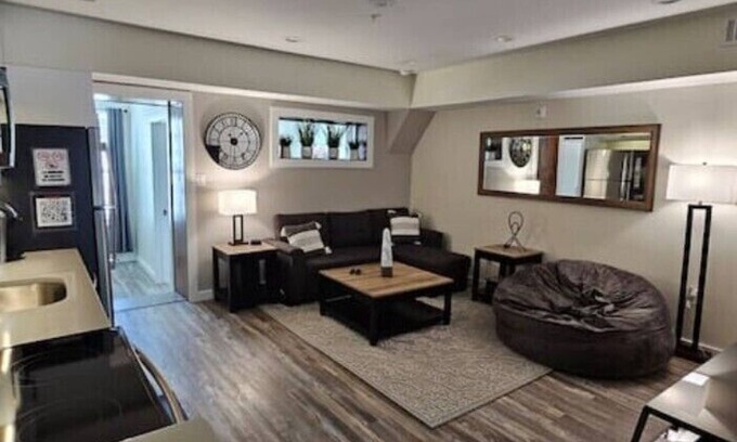 Trinidad Apartamento | Cozy Living, conveniently located close to city nightlife and touring.