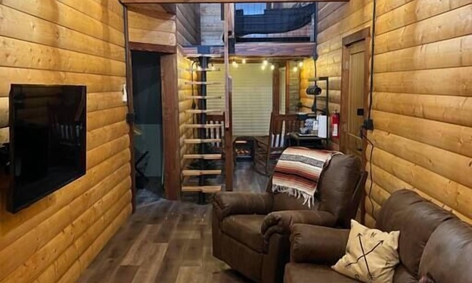 Sabetha Apartamento | Cozy Loft Cabin