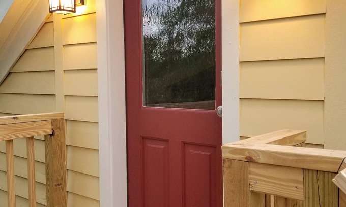 East Hill Apartamento | Red Door Loft - Near Downtown Nashville - Monthly