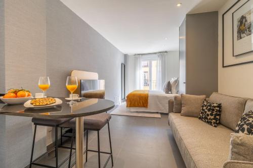 Barrio de La Latina Apartamento | Cozy Loft Near El Rastro with a Touch of Charm - Latina Toledo III