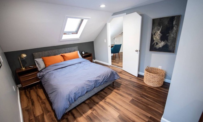 Old Bennington Apartamento | Cozy Loft steps from VT Downtown