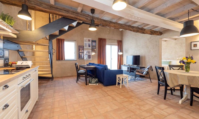 Cressa Apartamento | Cozy Apartment with Loft in Restored Farmhouse