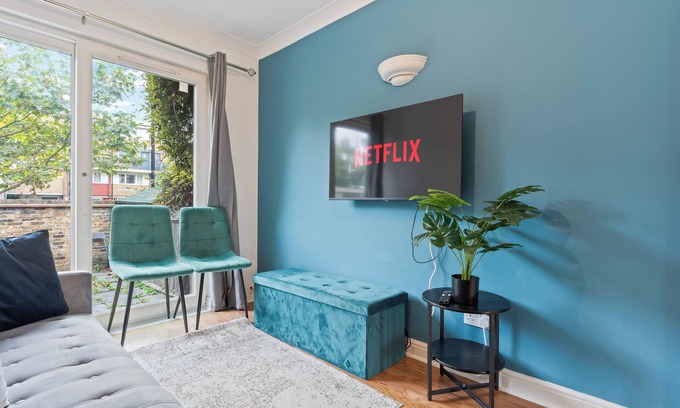 South Bermondsey Casa | Cozy London Townhouse with 4 Bedrooms