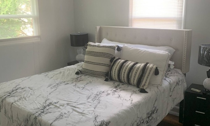 Fort Dupont Casa | Cozy Love Suite