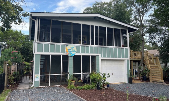 Yaupon Beach Apartamento | Cozy, lower unit located in timeless Yaupon and only 800 feet from the beach!