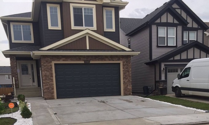 Northeast Edmonton Casa | Acogedora casa de lujo Edmontom