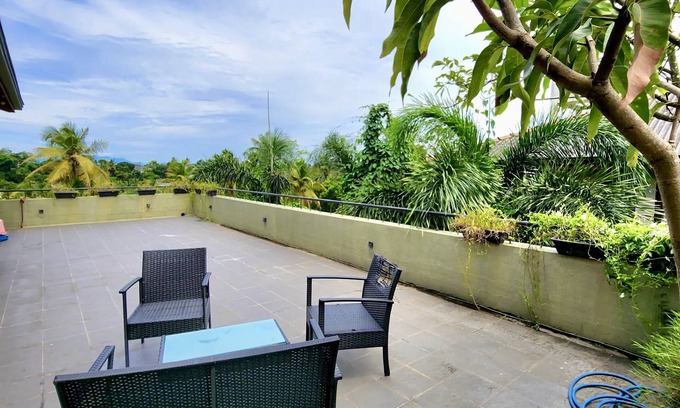 Kaduwela Cama Y Desayuno | Cozy luxury room with beautiful views