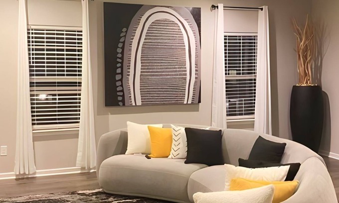 Charlotte Casa | Cozy Luxury Three Bedroom with great attractions