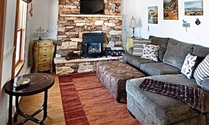 Westcliffe Casa | All New Ravens 'Nest - Acogedor y hogareño, ¡camina hacia la ciudad!