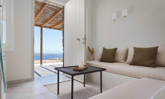 Kithnos Apartamento | Cozy Maisonette Kythea Suites Kythnos