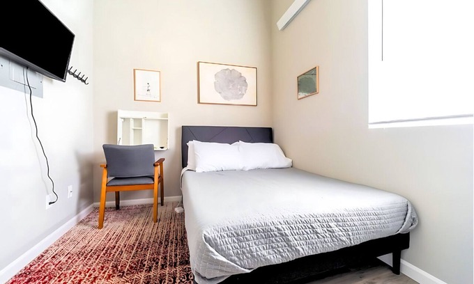 Eastside Apartamento | Cozy Micro Suites: Sleeps 2, Minutes to Downtown