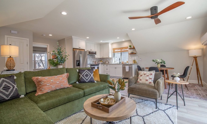 Old Southwest Apartamento | Cozy Midtown Loft. Walk Everywhere!