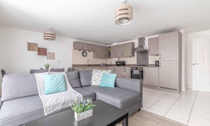 Langley Marish Condominio | 2 BED & 2 BATH COSY APARTMENT SLOUGH- FREE PARKING