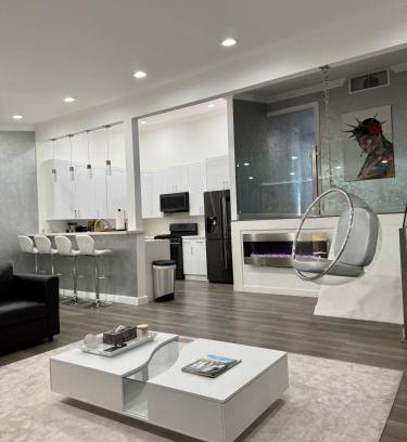 Panorama City Apartamento | Cozy Modern Apartment with Free Parking&Wi-Fi